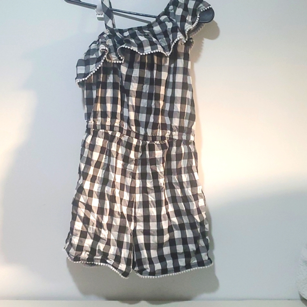 Girl's romper